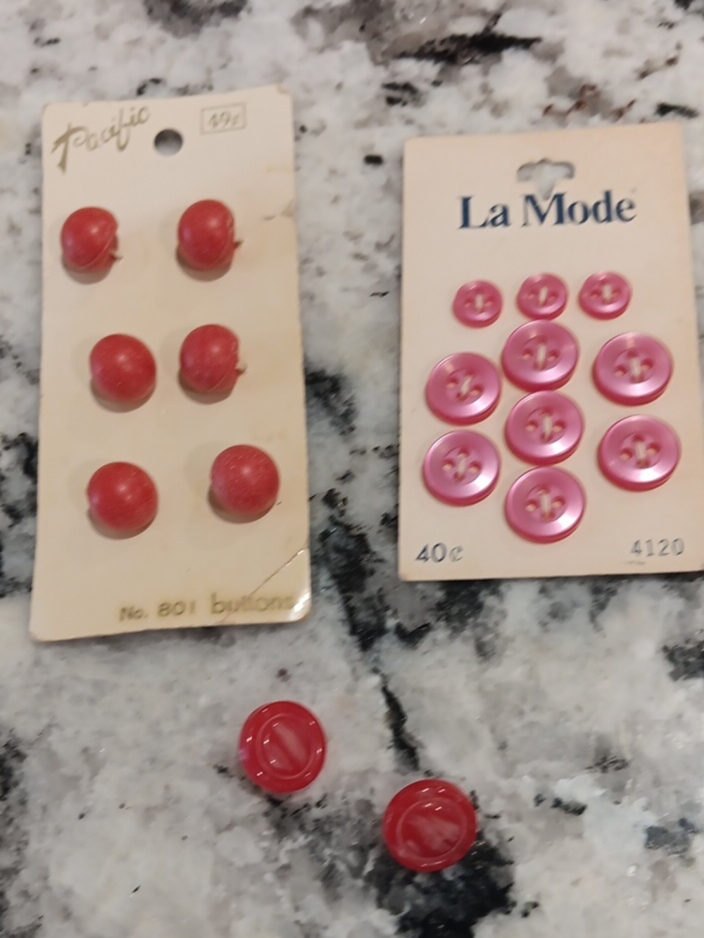 Vintage La Mode & Pacific Kids Button Set - Pink and Red